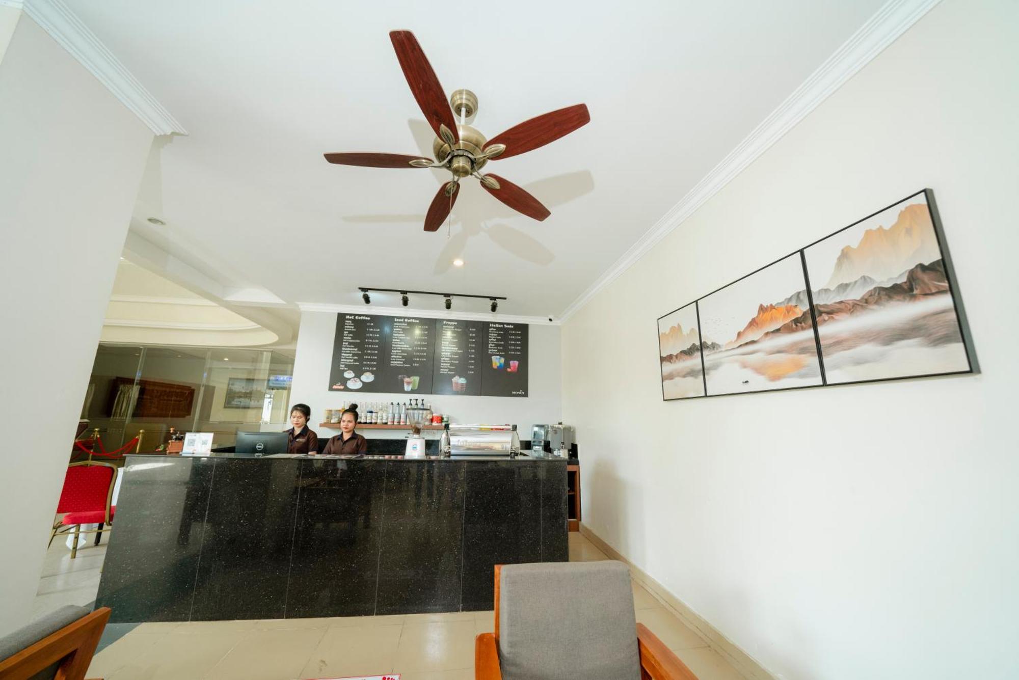 Pursat Riverside Hotel & Spa Exterior photo