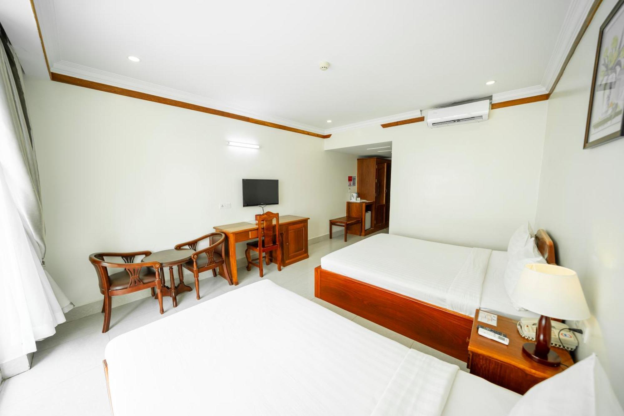 Pursat Riverside Hotel & Spa Exterior photo