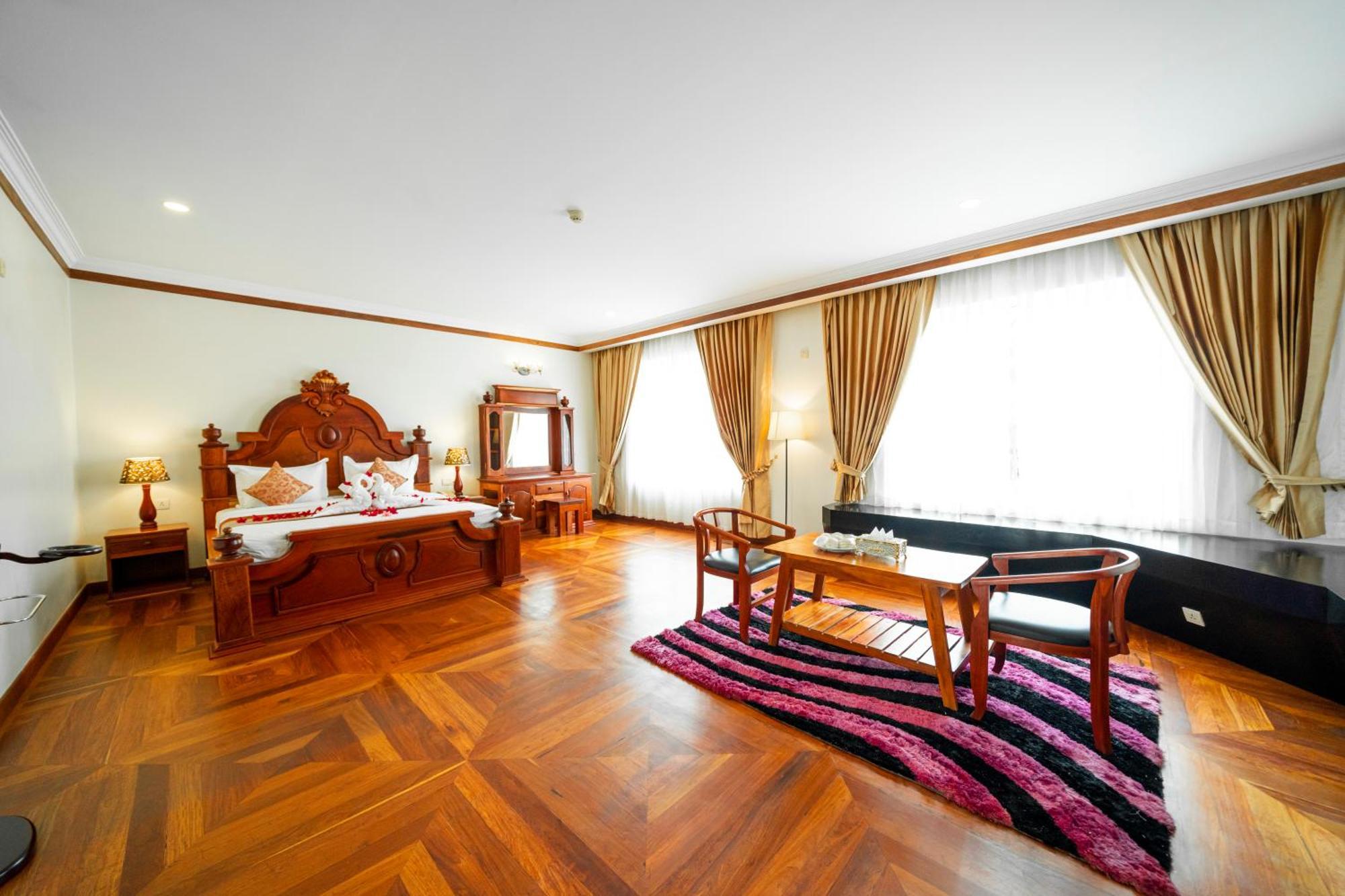 Pursat Riverside Hotel & Spa Exterior photo