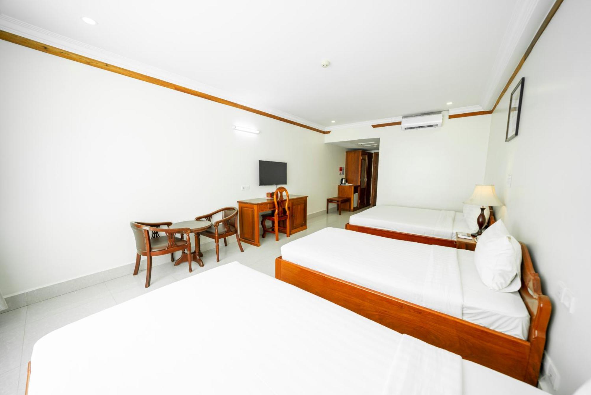 Pursat Riverside Hotel & Spa Exterior photo